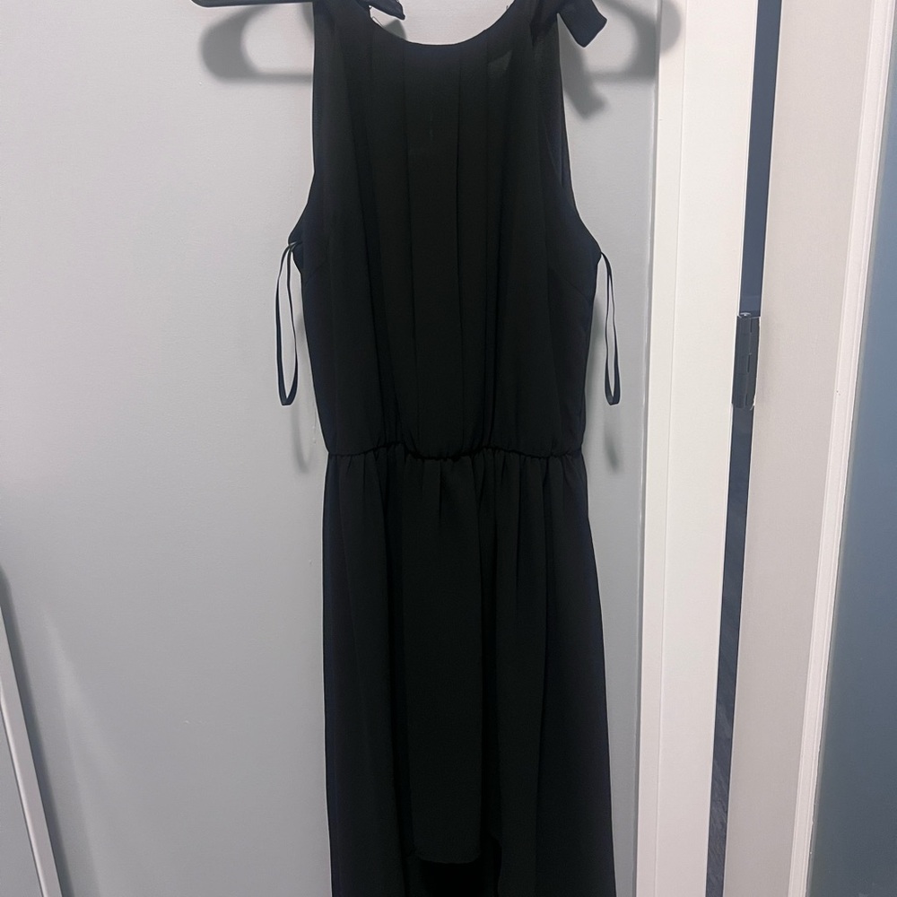 Elegant Black Sleeveless Dress
